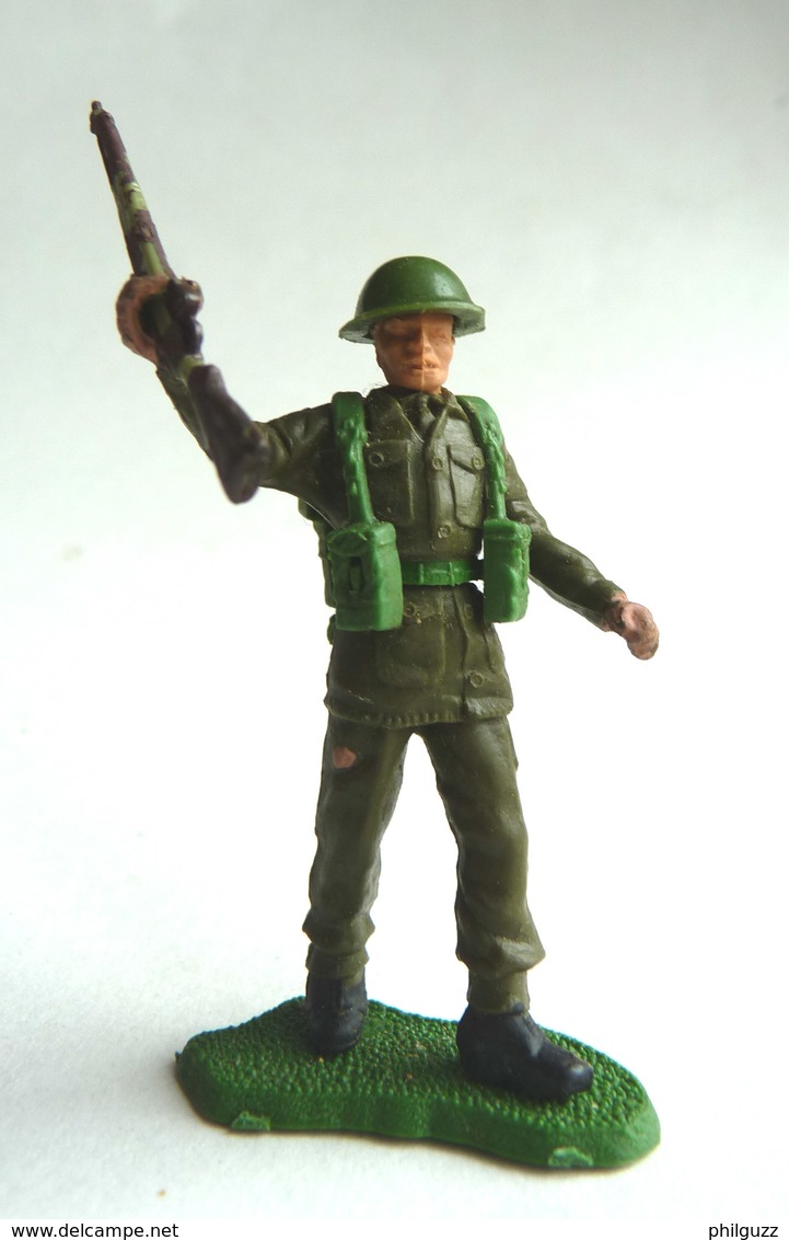 FIGURINE BRITAINS - Swoppet SOLDAT ANGLAIS WWII  FUSIL A LA MAIN BRAS LEVE (2) - Militaires