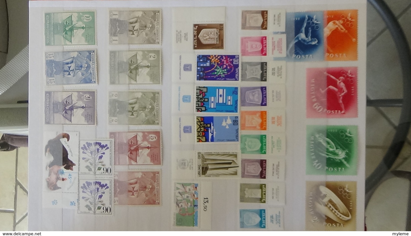 Très belle collection timbres et blocs ** du monde côte sympa.