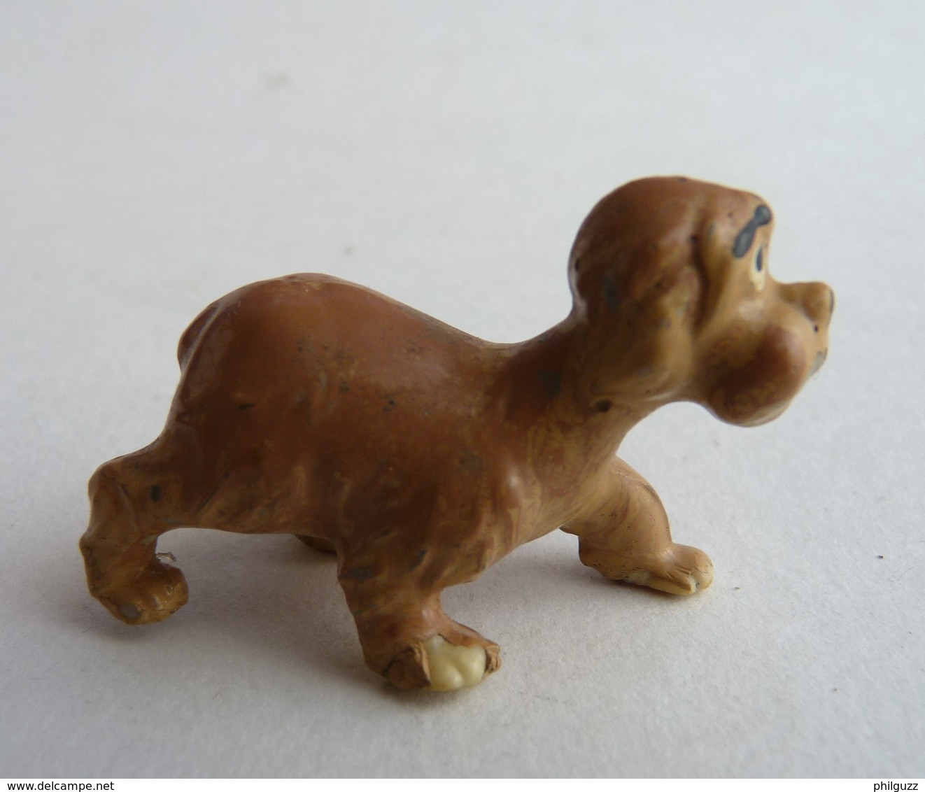 FIGURINE MARQUE INCONNUE CHIEN Rigolo DISNEY ? - Dogs