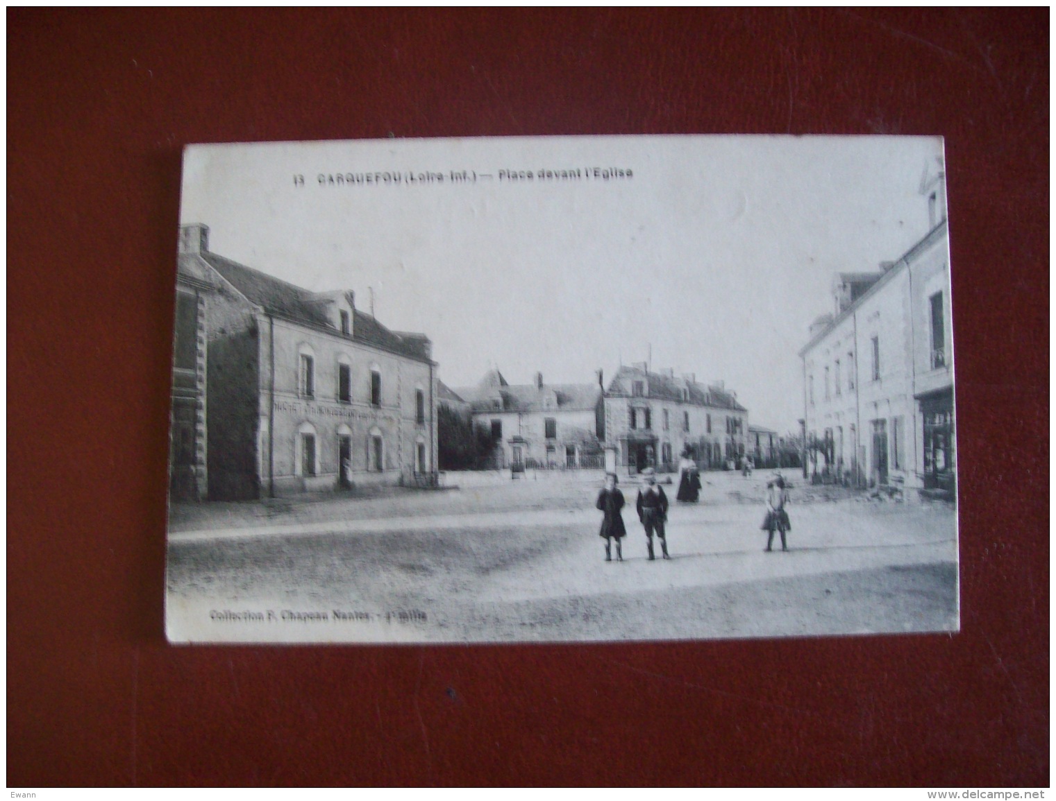 Carte Postale Ancienne De Carquefou: Place Devant L'Eglise - Carquefou