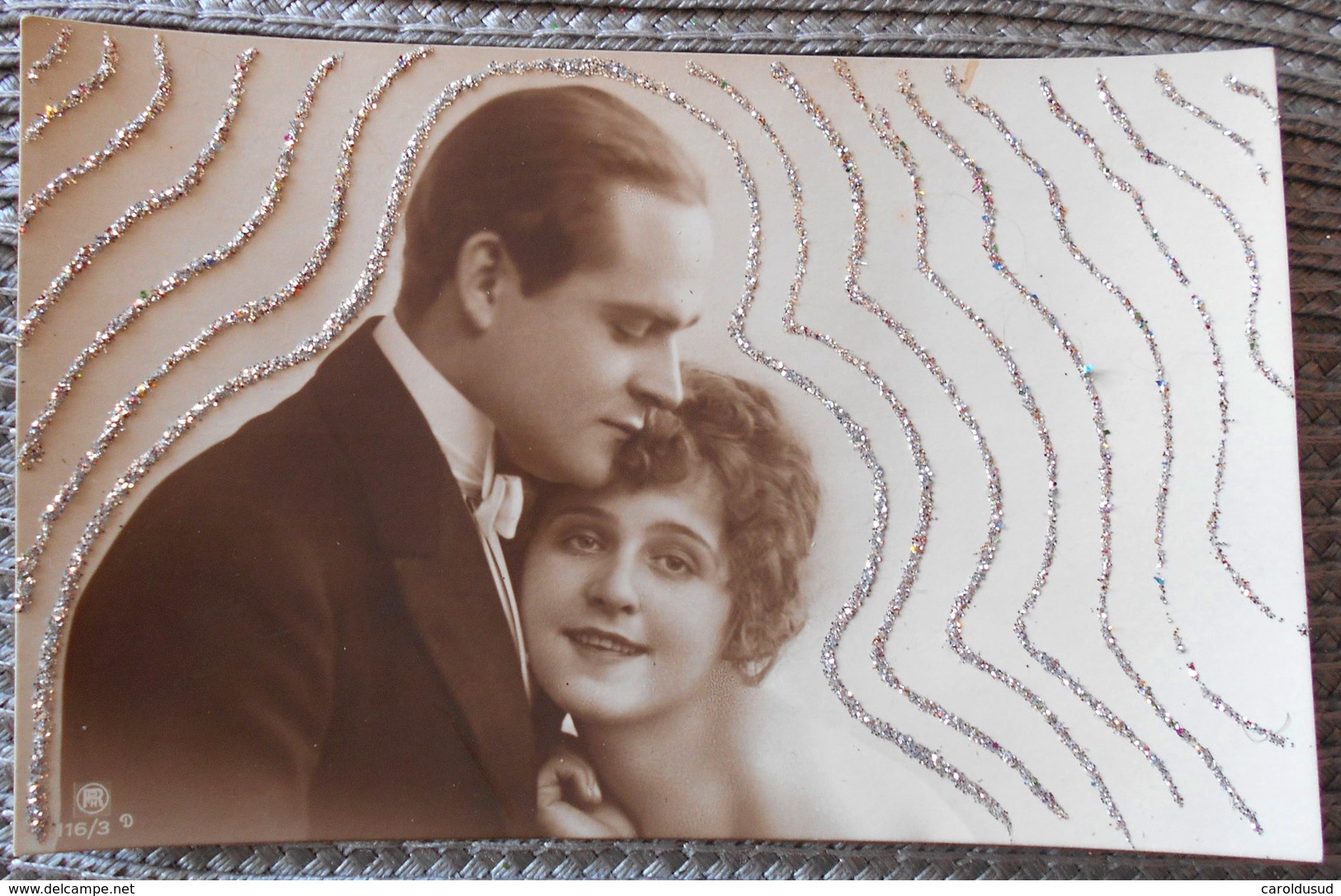 Photo FOND BLANC DECOR ART NOUVEAU COUPLE FEMME HOMME AMOUREUX CATHERINE VALENTIN  Paillettes - Dia De Los Amorados