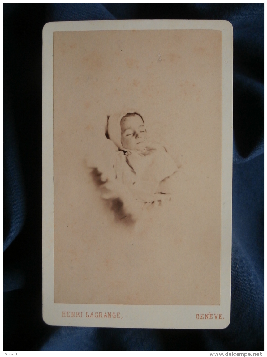 Photo CDV Henri Lagrange à Genève - Enfant Post Mortem Elisabeth Fazan Circa 1870 L392 - Alte (vor 1900)