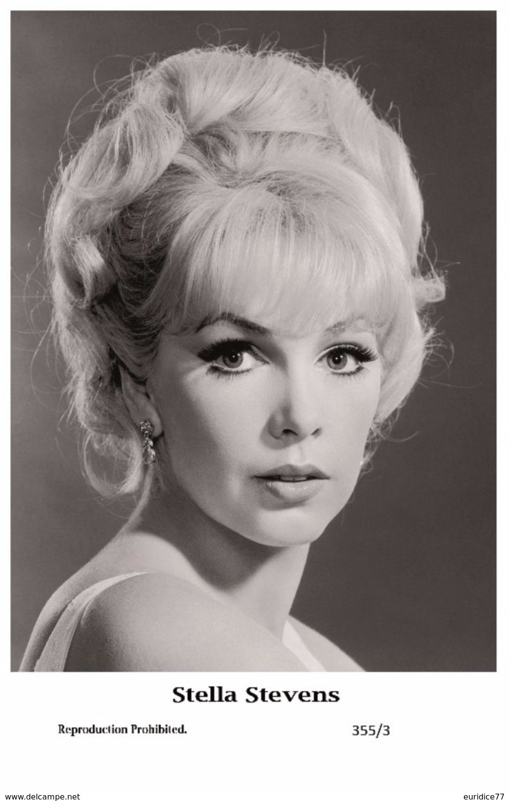 STELLA STEVENS - Film Star Pin Up PHOTO POSTCARD- Publisher Swiftsure 2000 (355/3) - Otros & Sin Clasificación