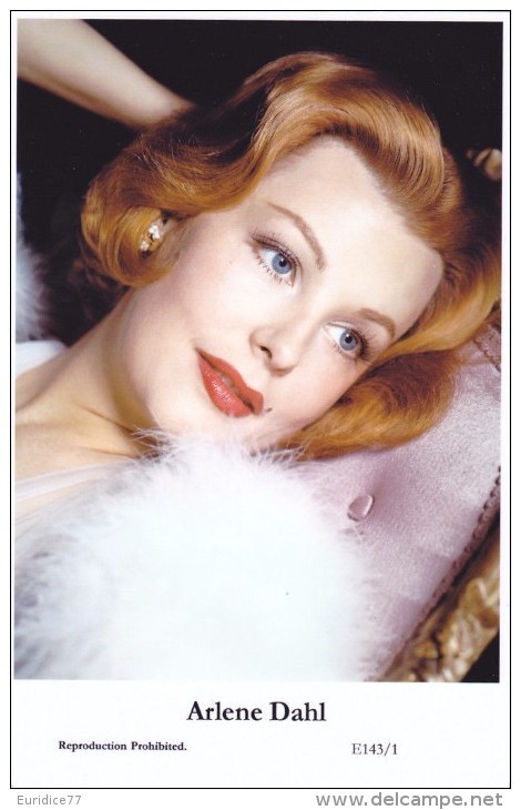 ARLENE DAHL - Film Star Pin Up PHOTO Postcard - Publisher Swiftsure Postcards 2000 - Otros & Sin Clasificación