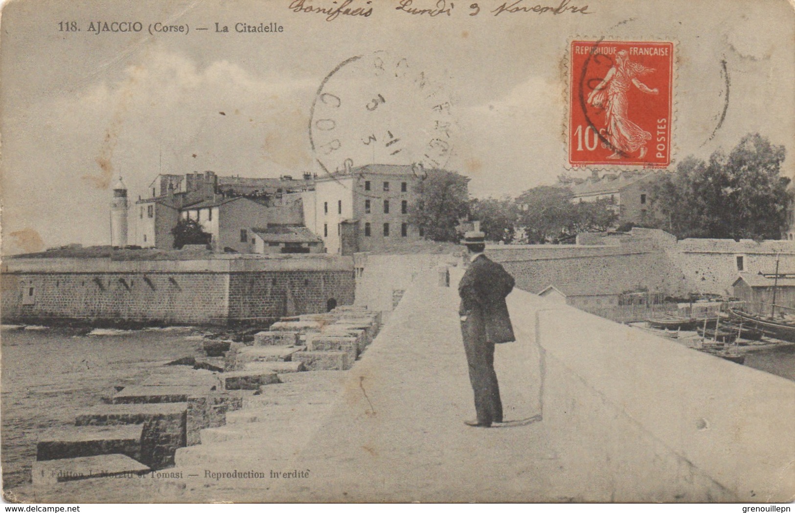 CPA 20 2A AJACCIO La Citadelle Avec Homme En Premier Plan Sur La Jetée 1913 Ed Moreau Et Tomasi - Ajaccio