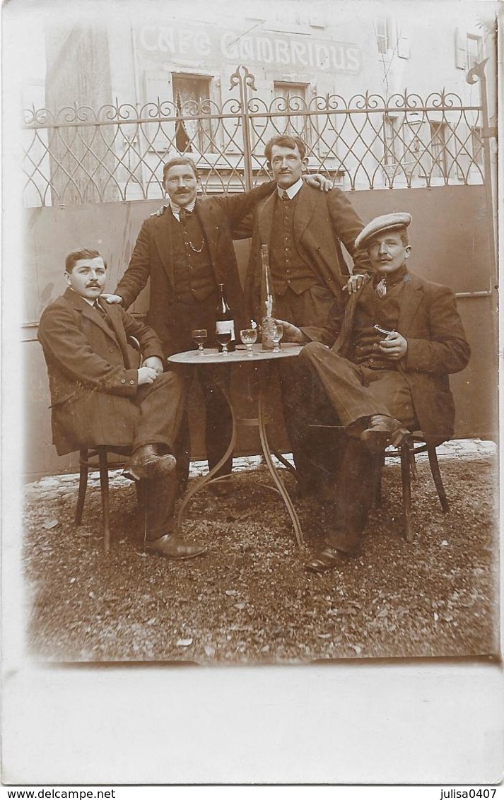 CAFE CAMBRIDUS Carte Photo Groupe De Buveurs Gros Plan - Cafés