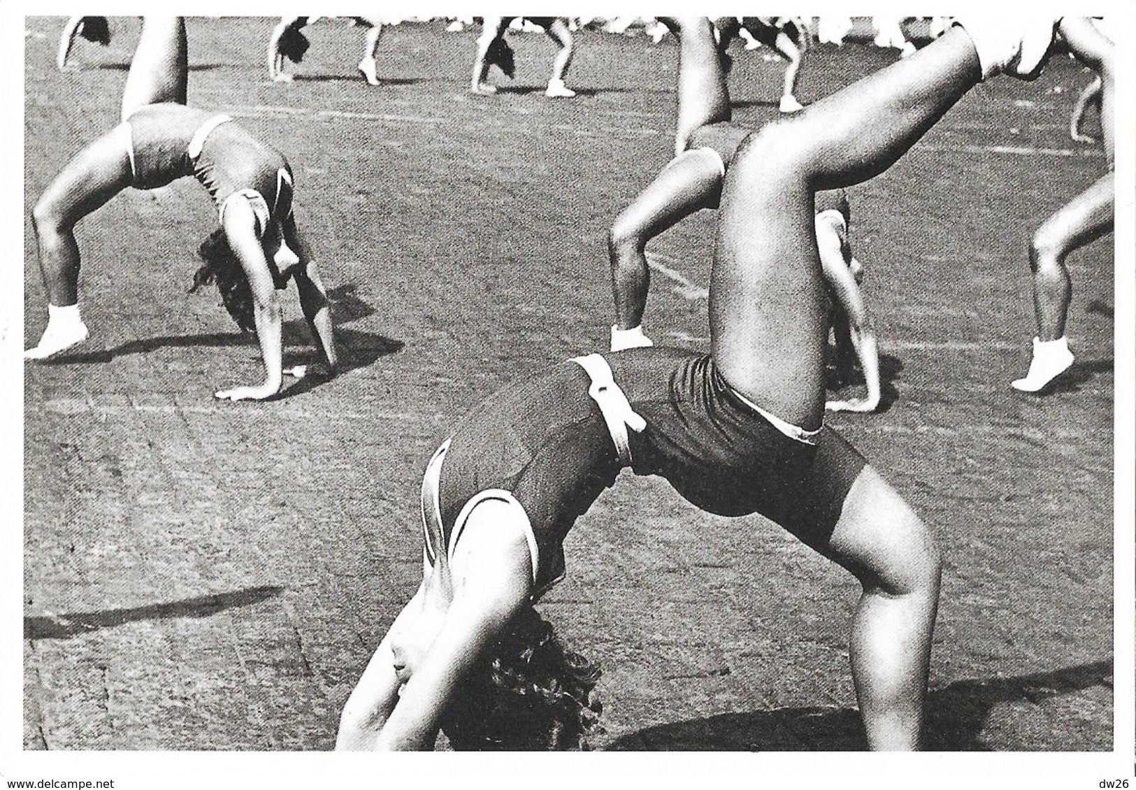 Photo Alexandre Rodtchenko: Gymnastique Rythmique 1936 - Musée Nicephore Niepce 1988 - Gymnastics