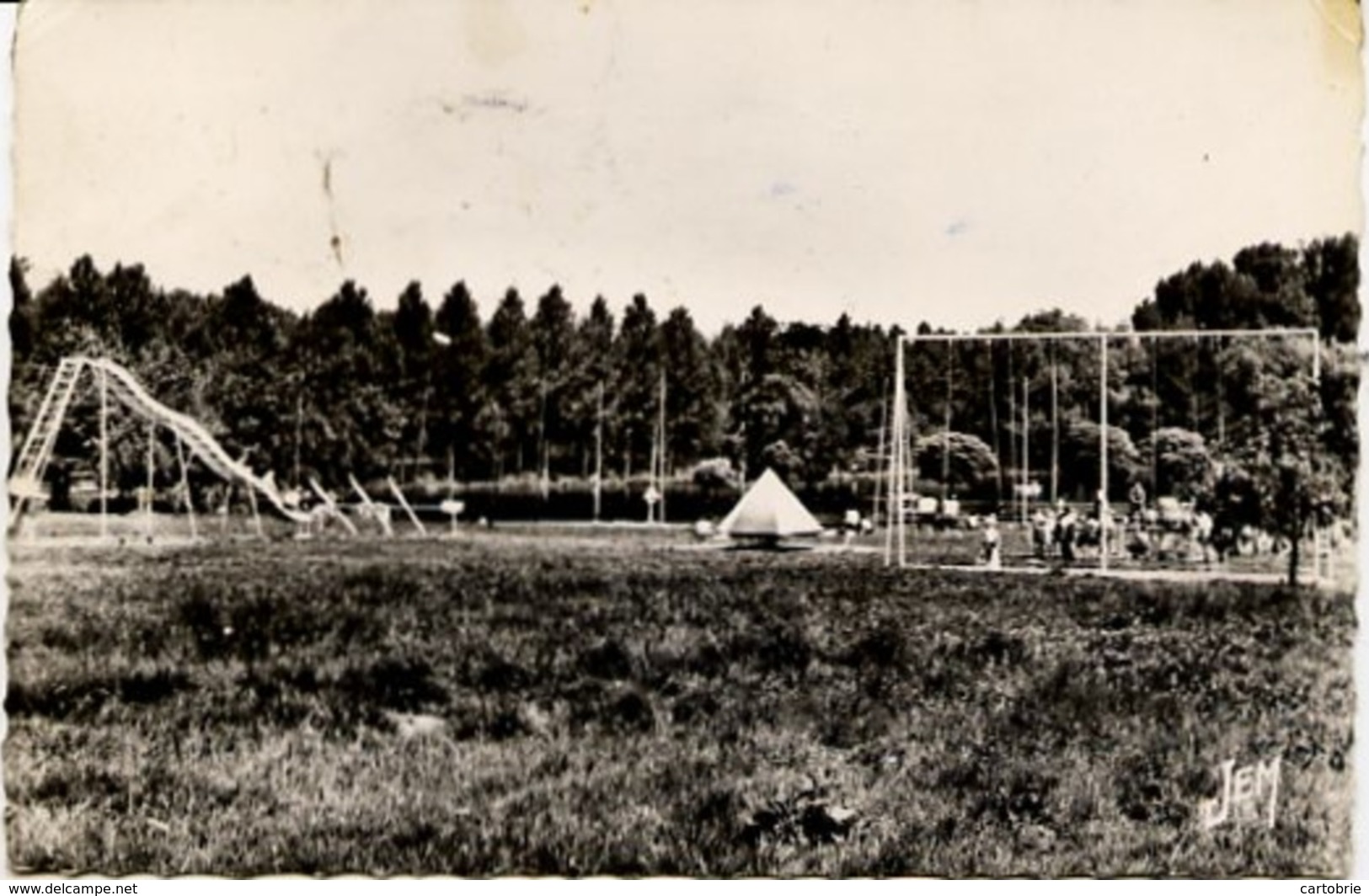 59 LE QUESNOY - Les Jeux Aux Bords De L'Étang : Toboggan, Balançoires... - CPSM - Le Quesnoy