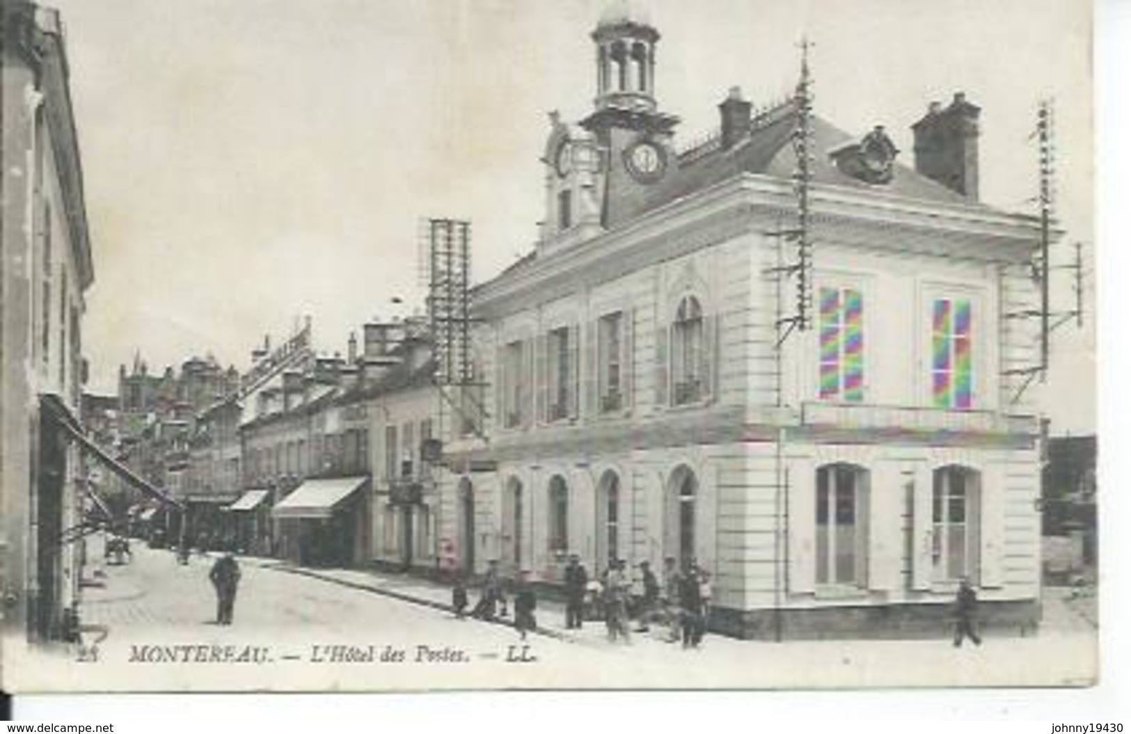 23 - MONTEREAU - L'HOTEL DES POSTES ( Animées ) - Montereau