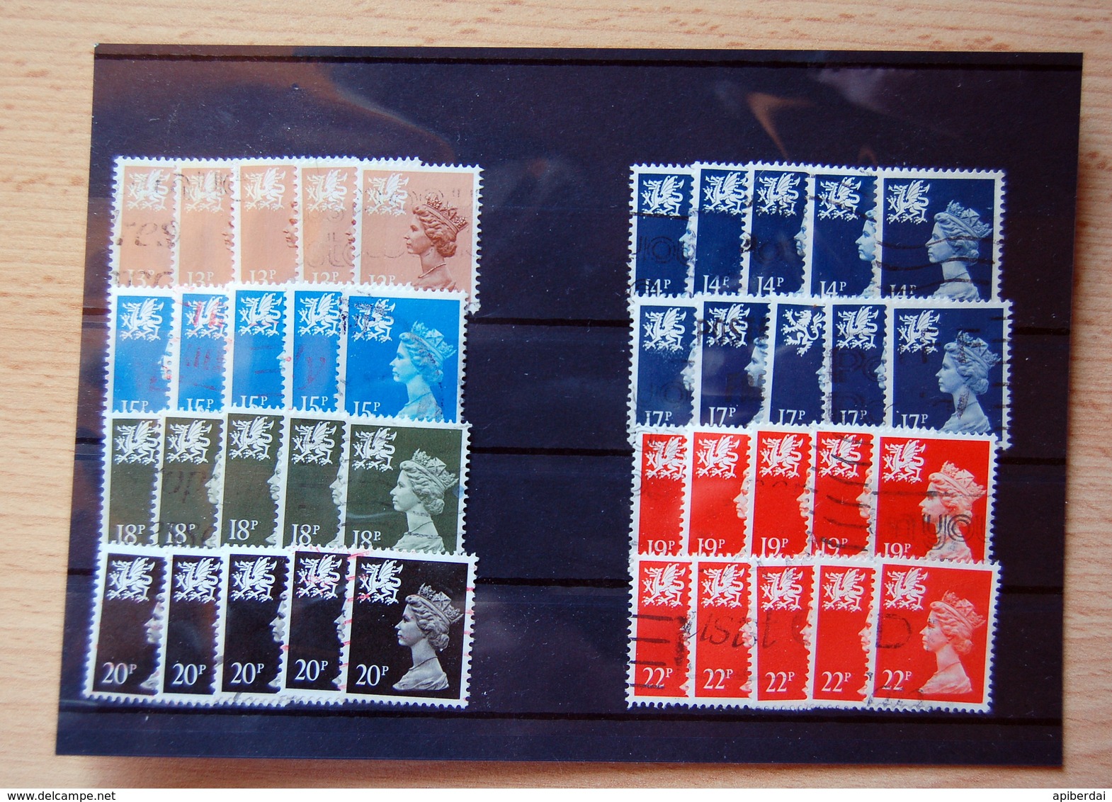 Wales - 5 X 8 Differents ( 13p , 14p , 15p , 17p , 18p , 19p , 20p , 22p ) Stamps From Wales Used - Série 'Machin'