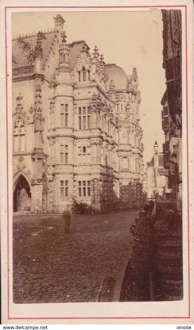 PH-18-208 : PHOTO CARTE DE VISITE. ARRAS. PHOTOGRAPHIE DE CH. DESAVARY- - Arras