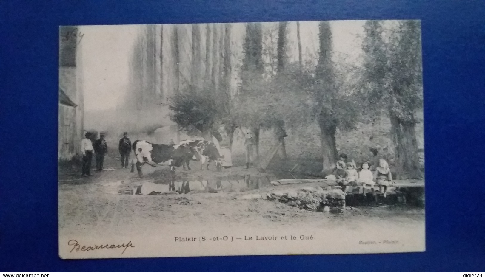 PLAISIR LE LAVOIR  VACHE GENDARME PAYSAN - Plaisir