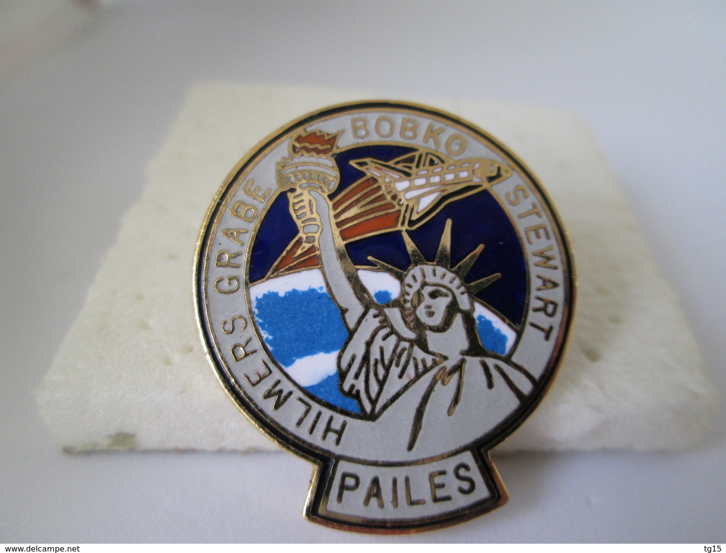 PIN'S    COLUMBIA       Egf - Space