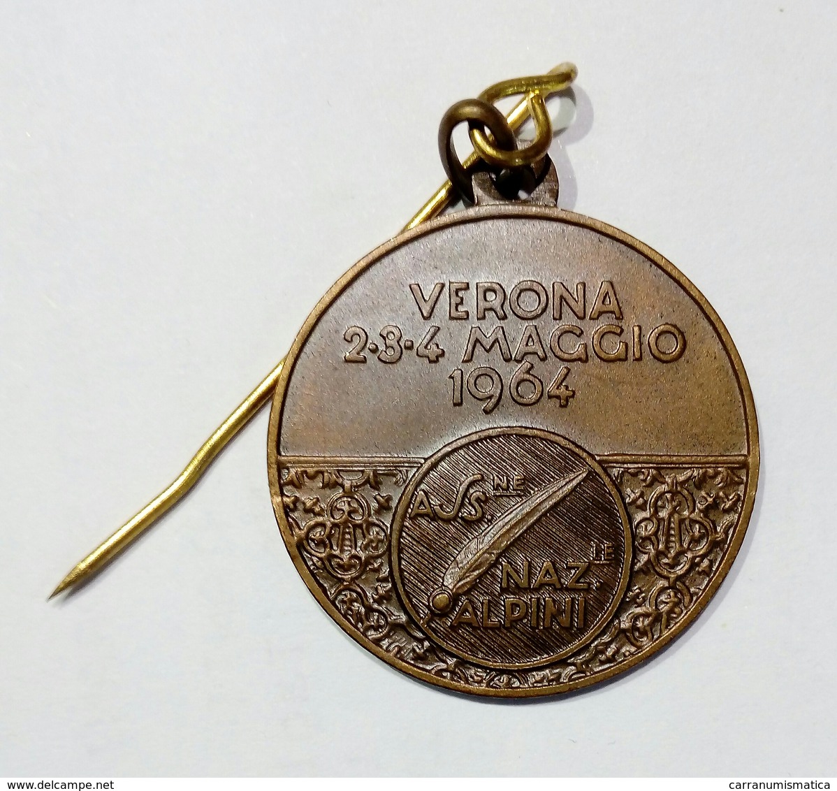 MEDAGLIA - VERONA - XXXVII^ ADUNATA ANNUALE ALPINI - ( 1964 ) Bronzo - Italien