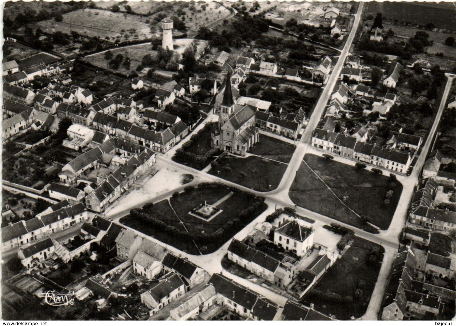 1 Cpsm Villeneuve Le Comte - Vue Aérienne Sur Le Centre - Autres & Non Classés