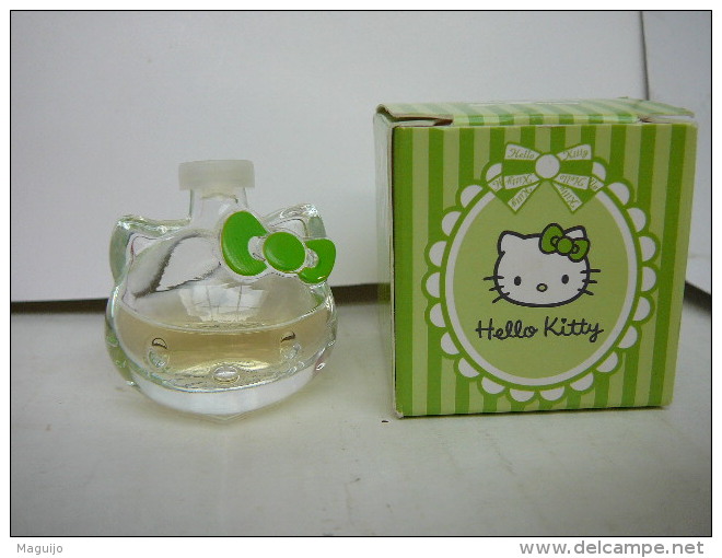 HELLO KITTY :MINI EDT  5 ML  BOITE  VERTE ( MINI PAS PLEINE ) LIRE ET VOIR !! - Miniatures Femmes (avec Boite)