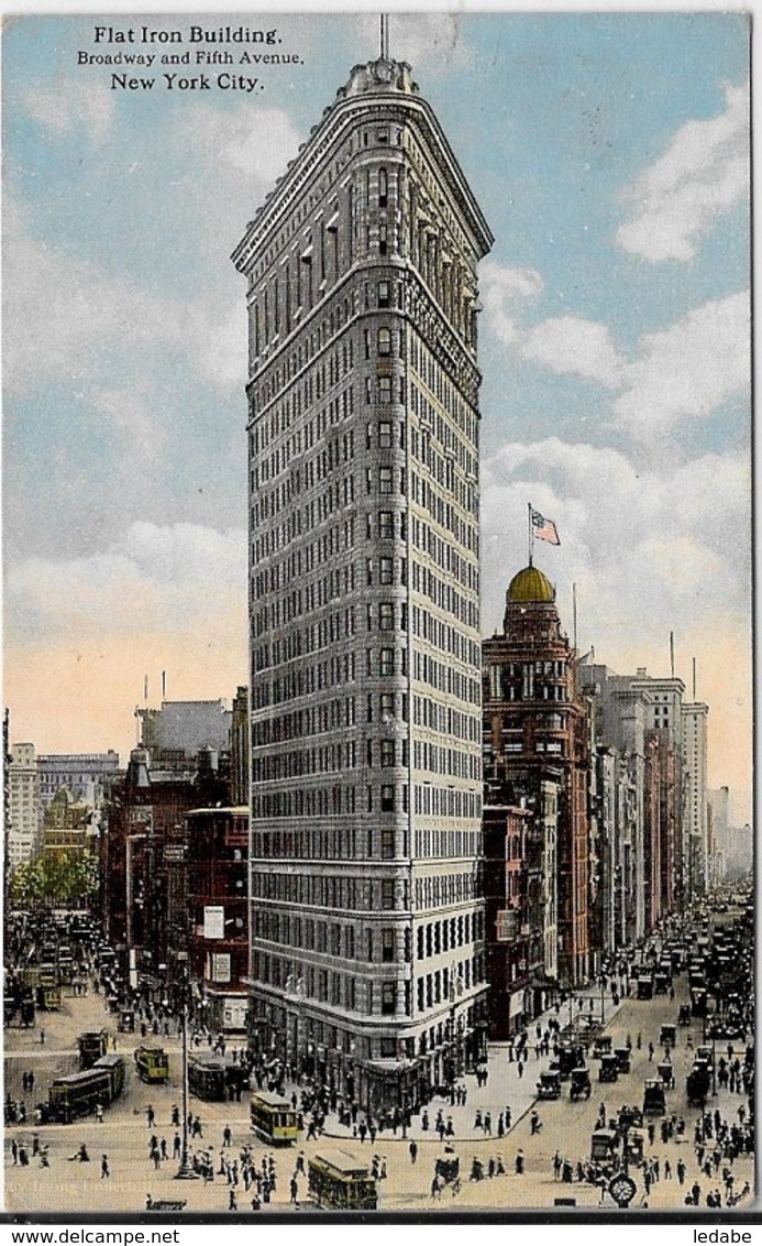 18-176- CPA NEW YORK,flat Iron Building, Brodway And Fifth Avenue, Non Voyagée, Bon état - Broadway