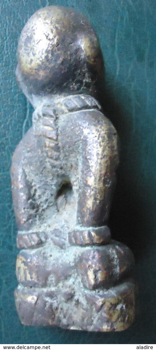 FEMME ACCROUPIE ENTRAVEE - KONGO - Bronze Massif (cire Perdue) - African Art