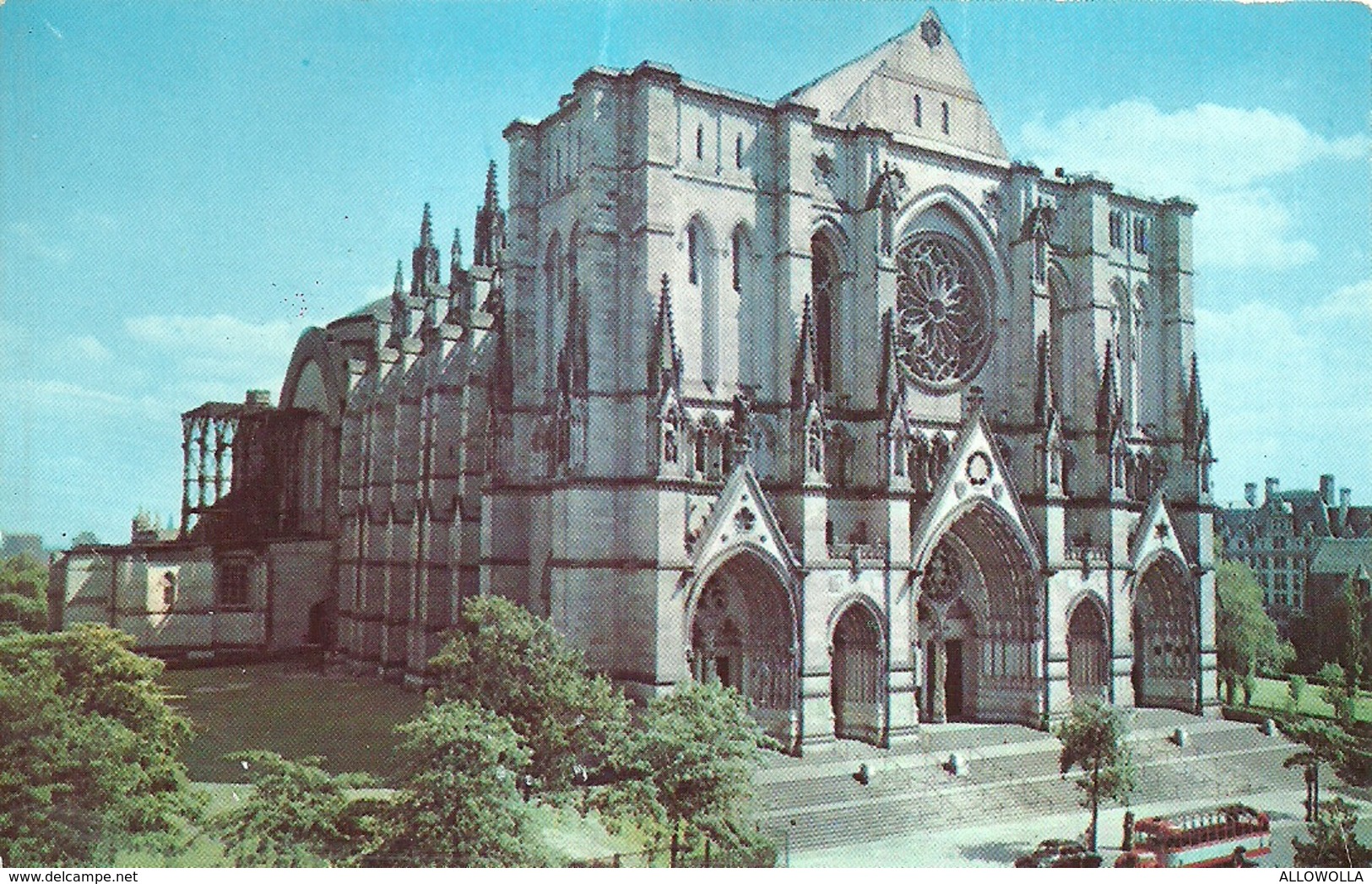 986 "THE CATHEDRAL OF ST. JOHN THE DIVINE- N.Y.  " CARTOLINA POSTALE ORIG.  NON SPED. - Kirchen