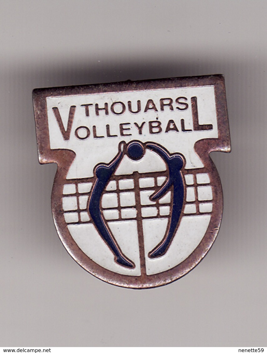 PIN'S THOUARS --  VolleyBall  ( Dép 79 ) - Volleyball