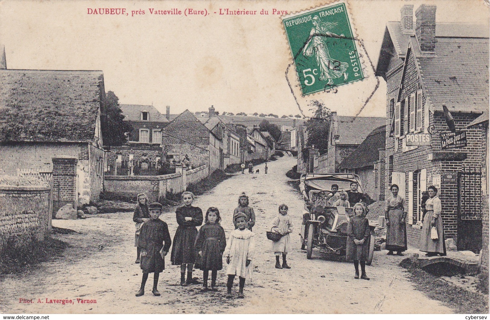 DAUBEUF - Près Vatteville - L'Intérieur Du Pays - La Poste - Voiture Ancienne - Animé - Belle Carte RARE - Other & Unclassified