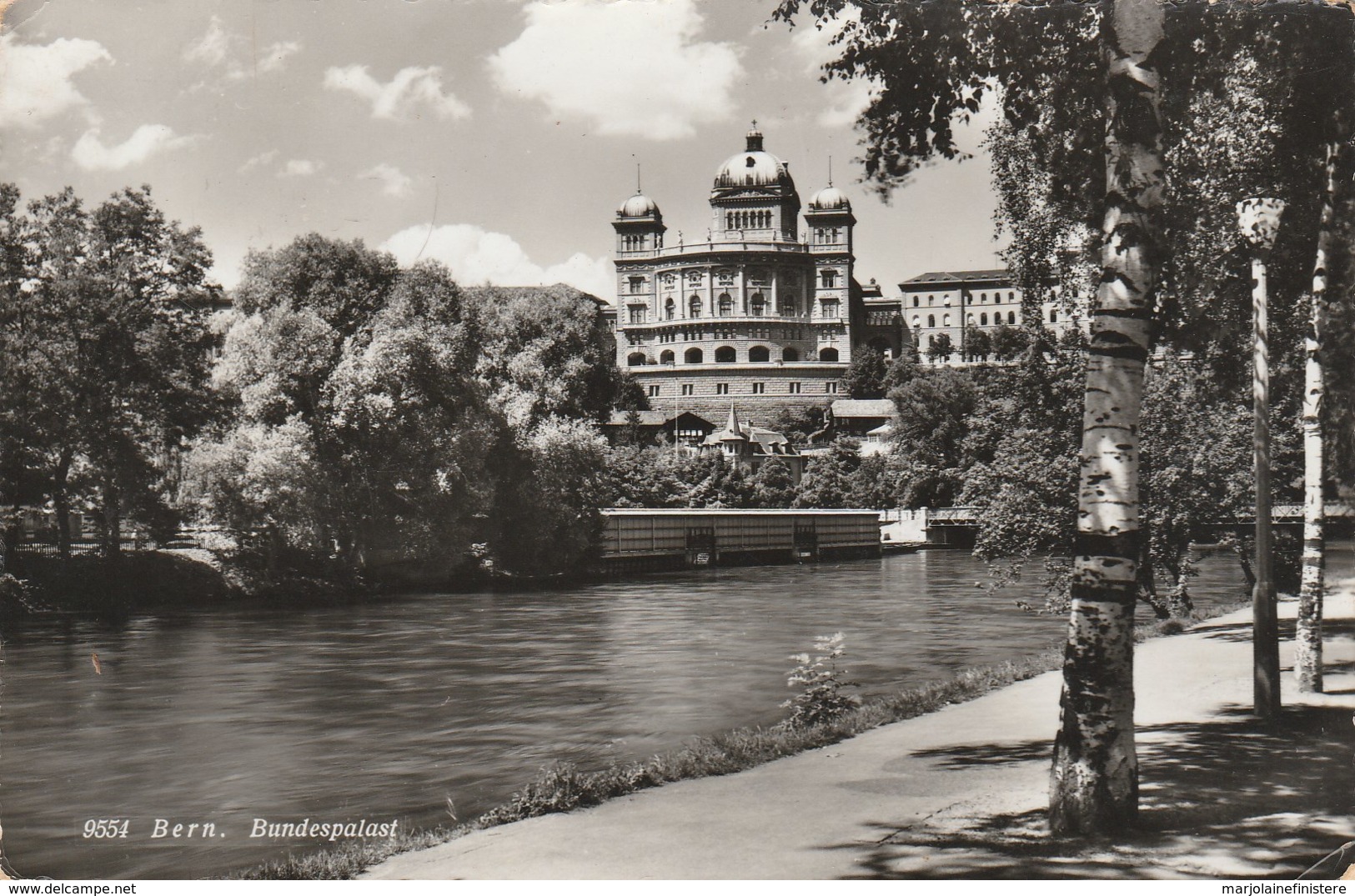 BERN . Bundespalast. - Palais Fédéral. Phot. Edit. C. Sartori, Genève. N° 9554. Circulée 1957. - Berne