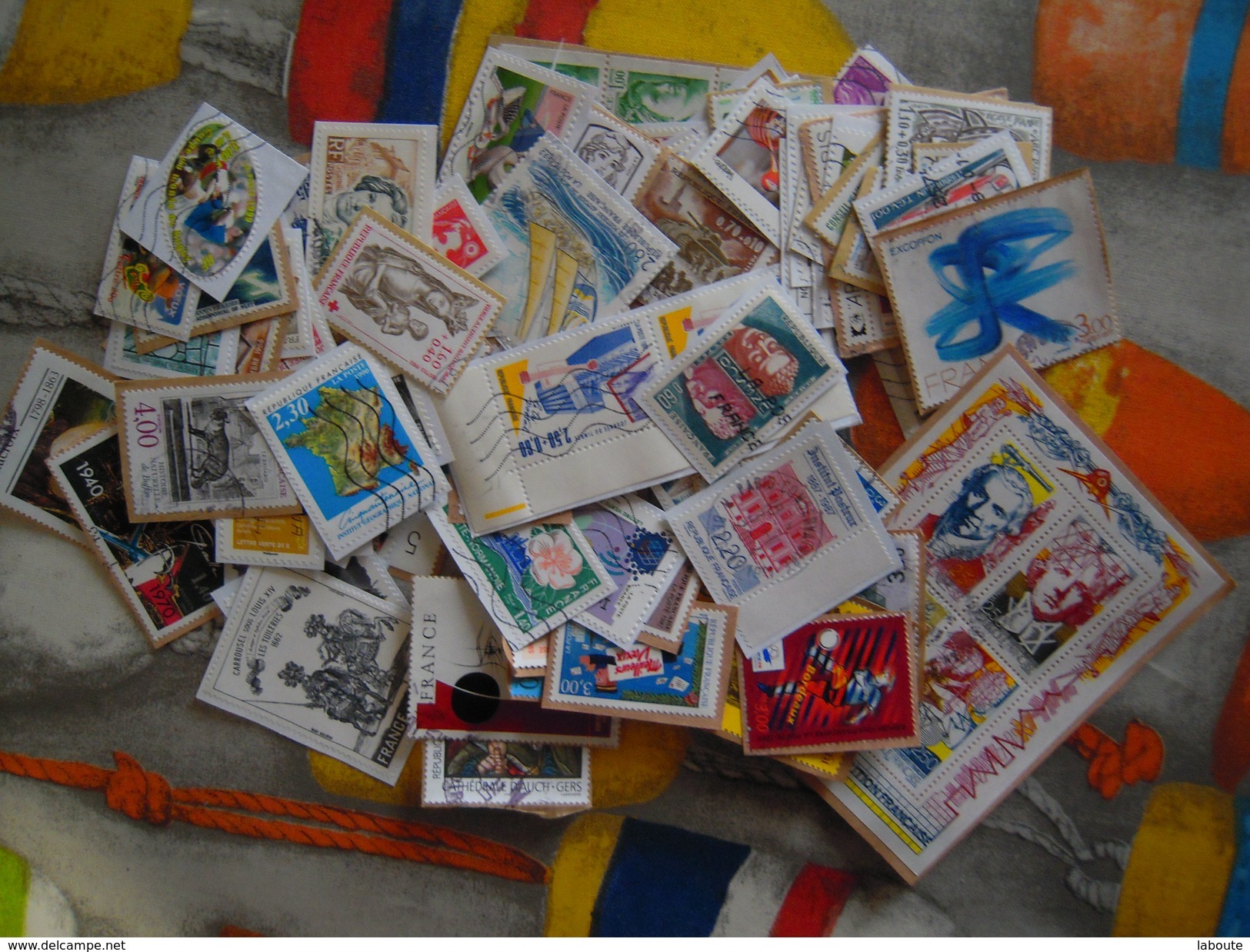 FRANCE - Collection de timbres - Plus de 1.200 timbres - A voir -  !!!!!!!