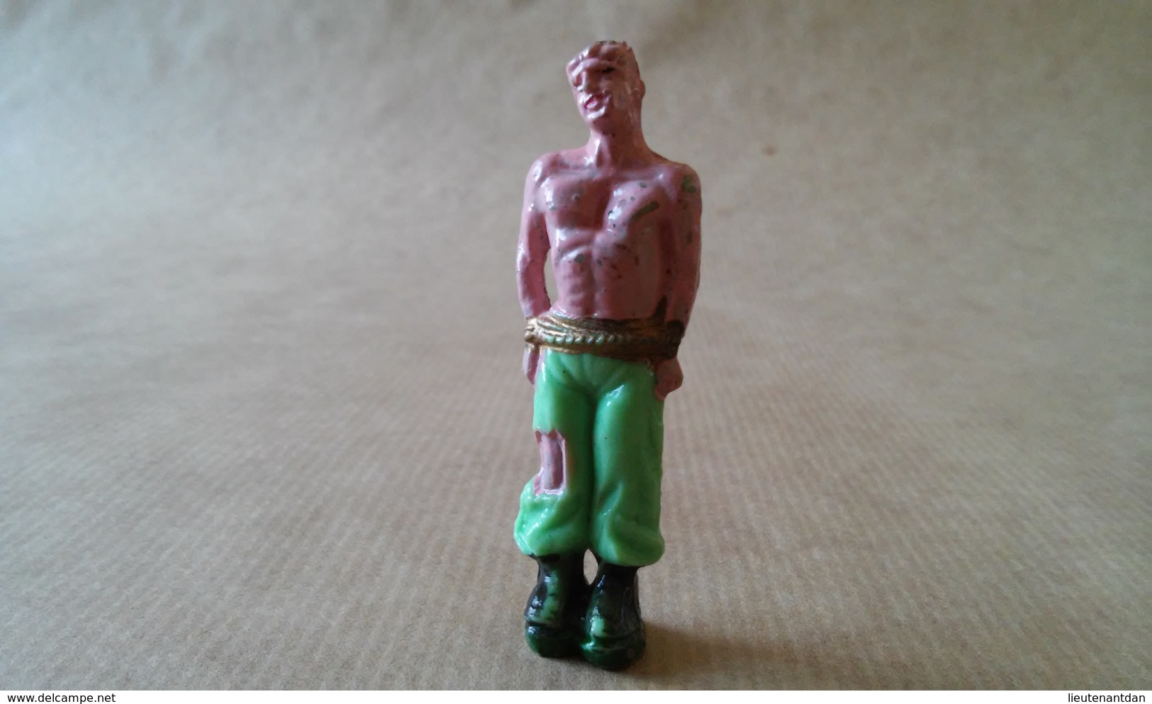 FIGURINE COWBOY Prisonnier JIM - Militaires