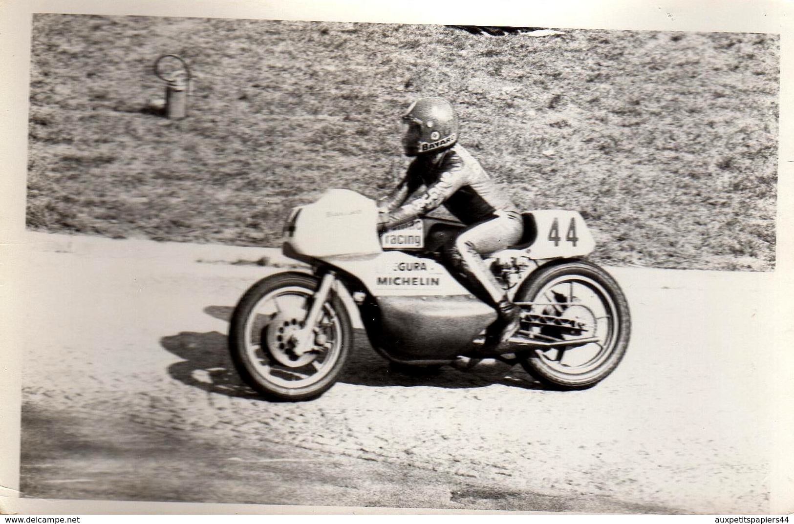 Photo Originale Sport Moto - Circuit De Rouen-les-Essarts En 1974 - Grand Prix Moto & Motard En Course Le 31.03.1974 - Cycling