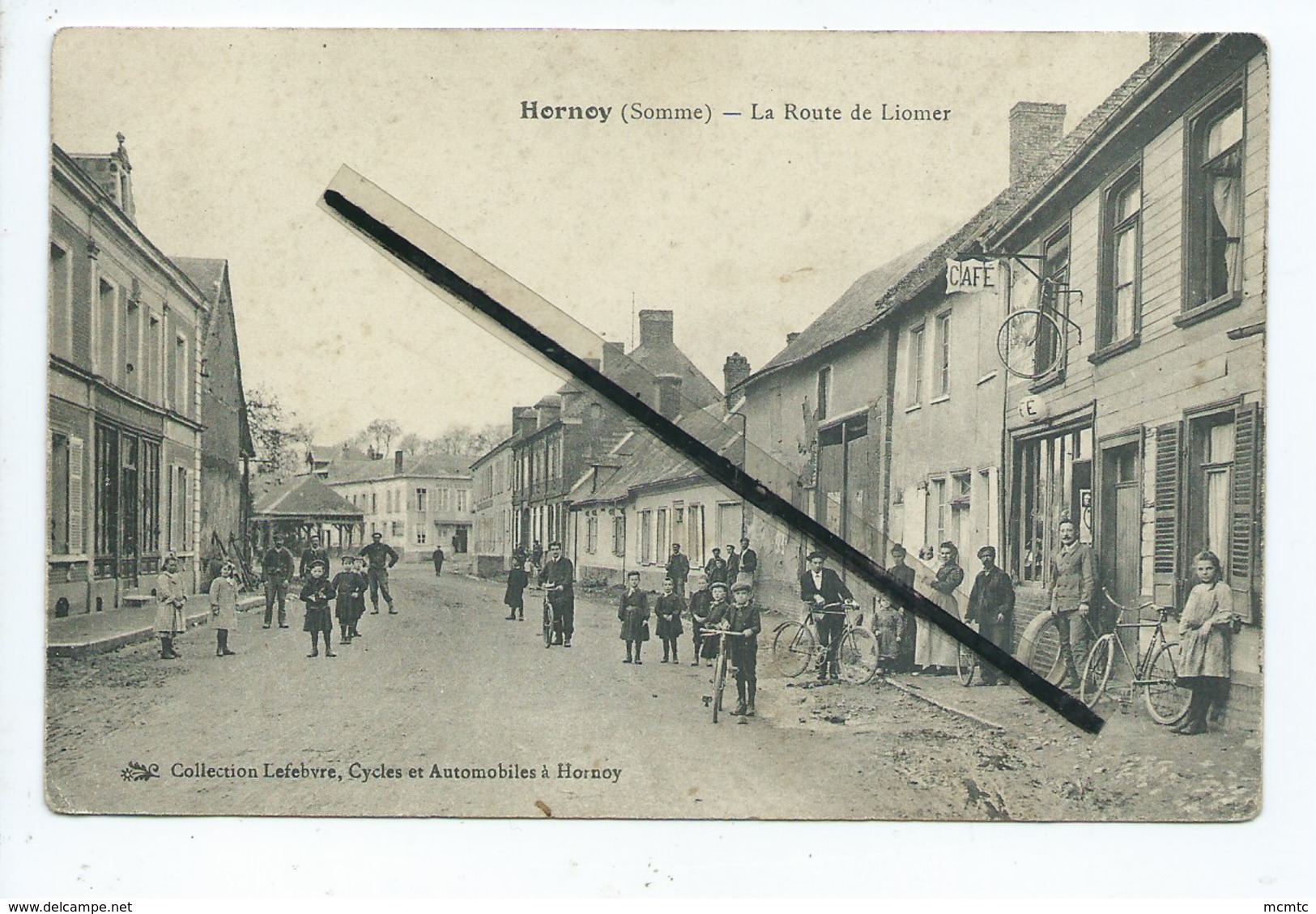 CPA Abîmée  - Hornoy   -(Somme) -  La Route De Liomer  -  (  Café , Vélo , Bicyclette ) - Hornoy Le Bourg