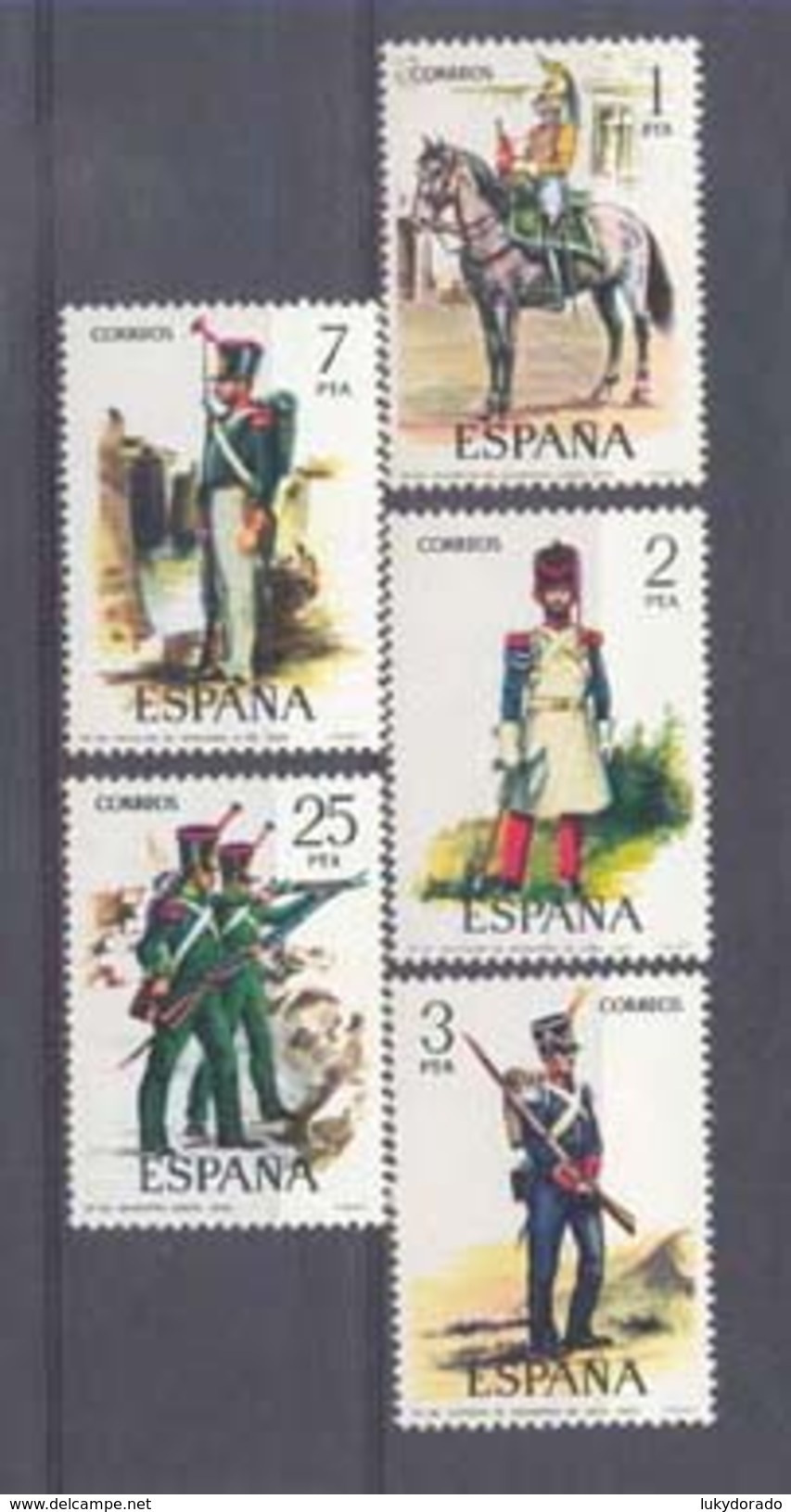 Ano 1976 Nº 2350/4 Uniformes Militares - Nuevos