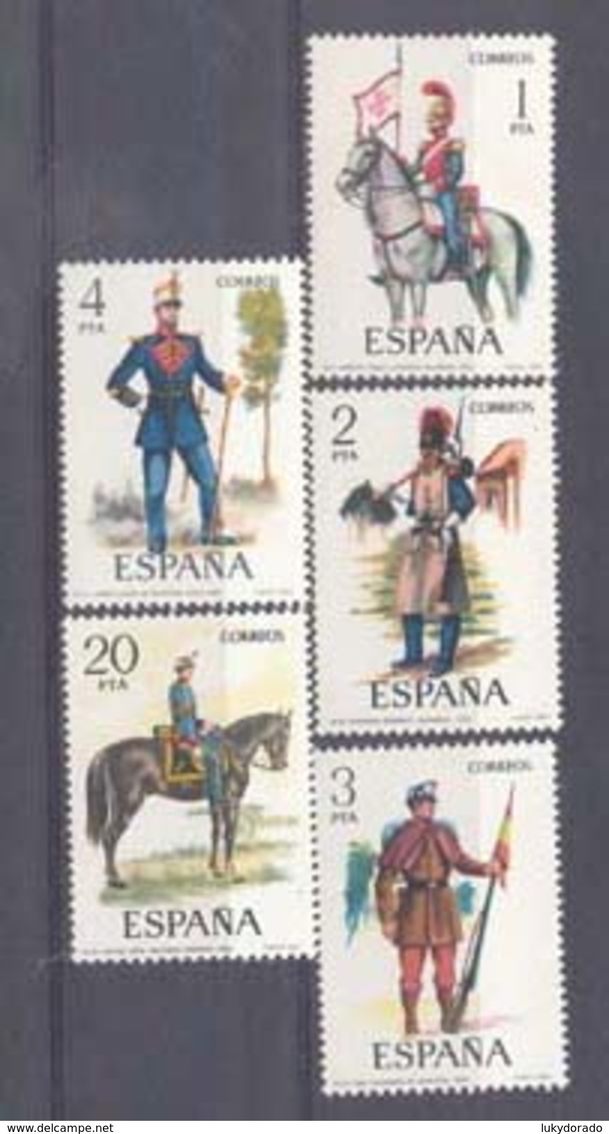 Ano 1977 Nº 2381/5 Uniformes Militares - Nuevos