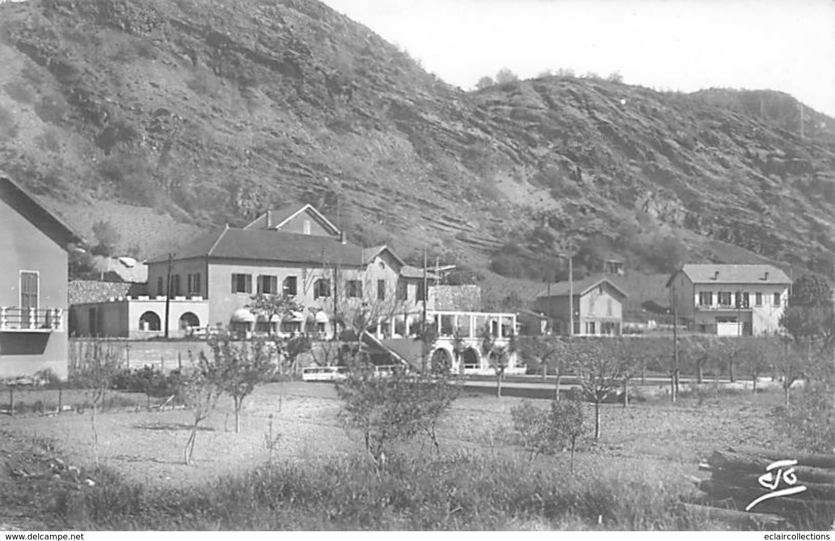 La Saulce      05       Hôtel Marrou   1957    (voir Scan) - Sonstige & Ohne Zuordnung