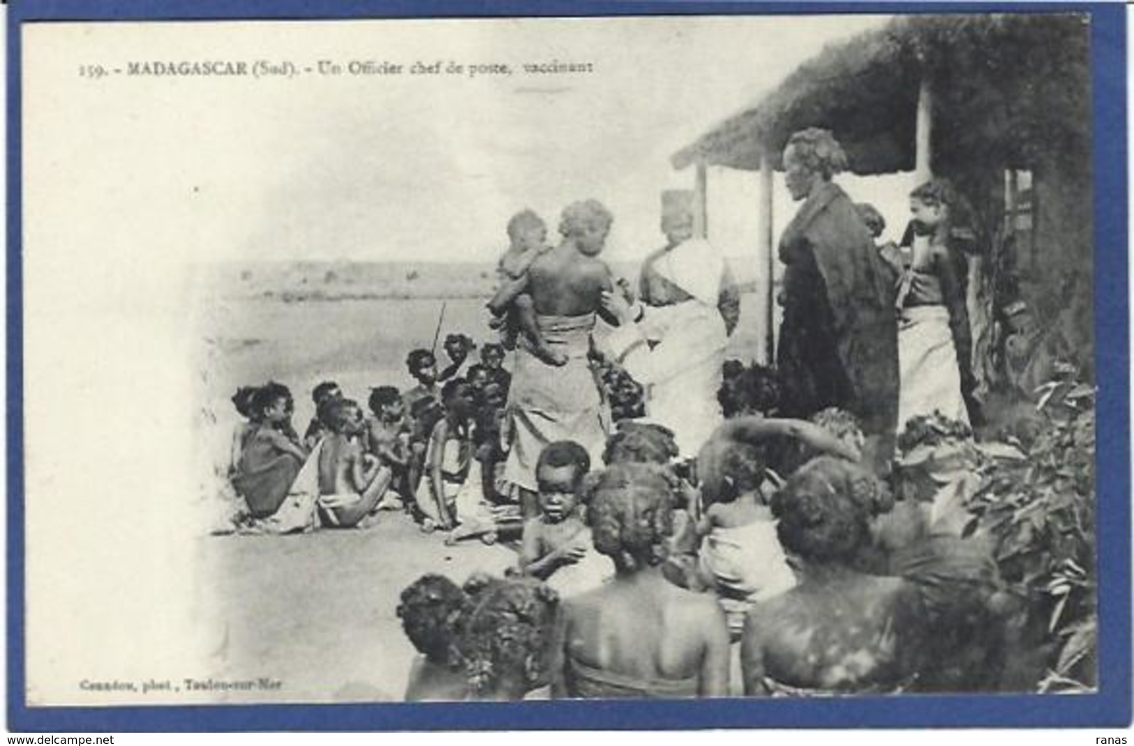 CPA Madagascar Afrique Noire Type Non Circulé Médecine Vaccination - Madagaskar