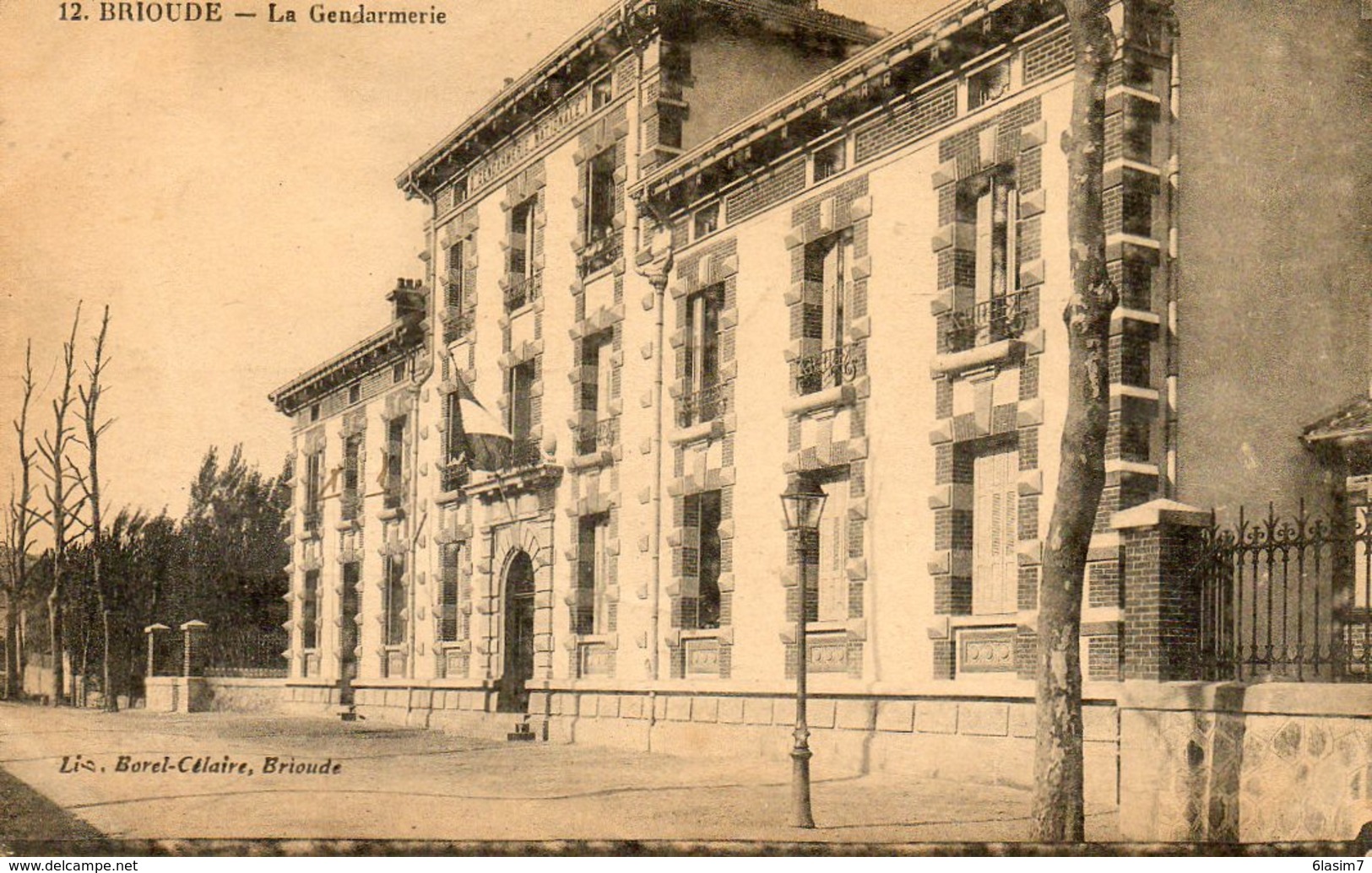 CPA - BRIOUDE (43) - Aspect De La Gendarmerie En 1927 - Brioude