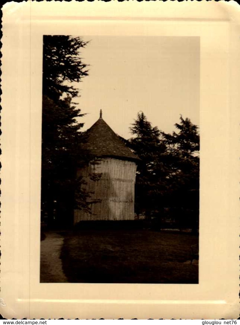 PHOTO AMATEUR 11/8 CM   BELLOU   PIGEONNIER  1959... - Lieux