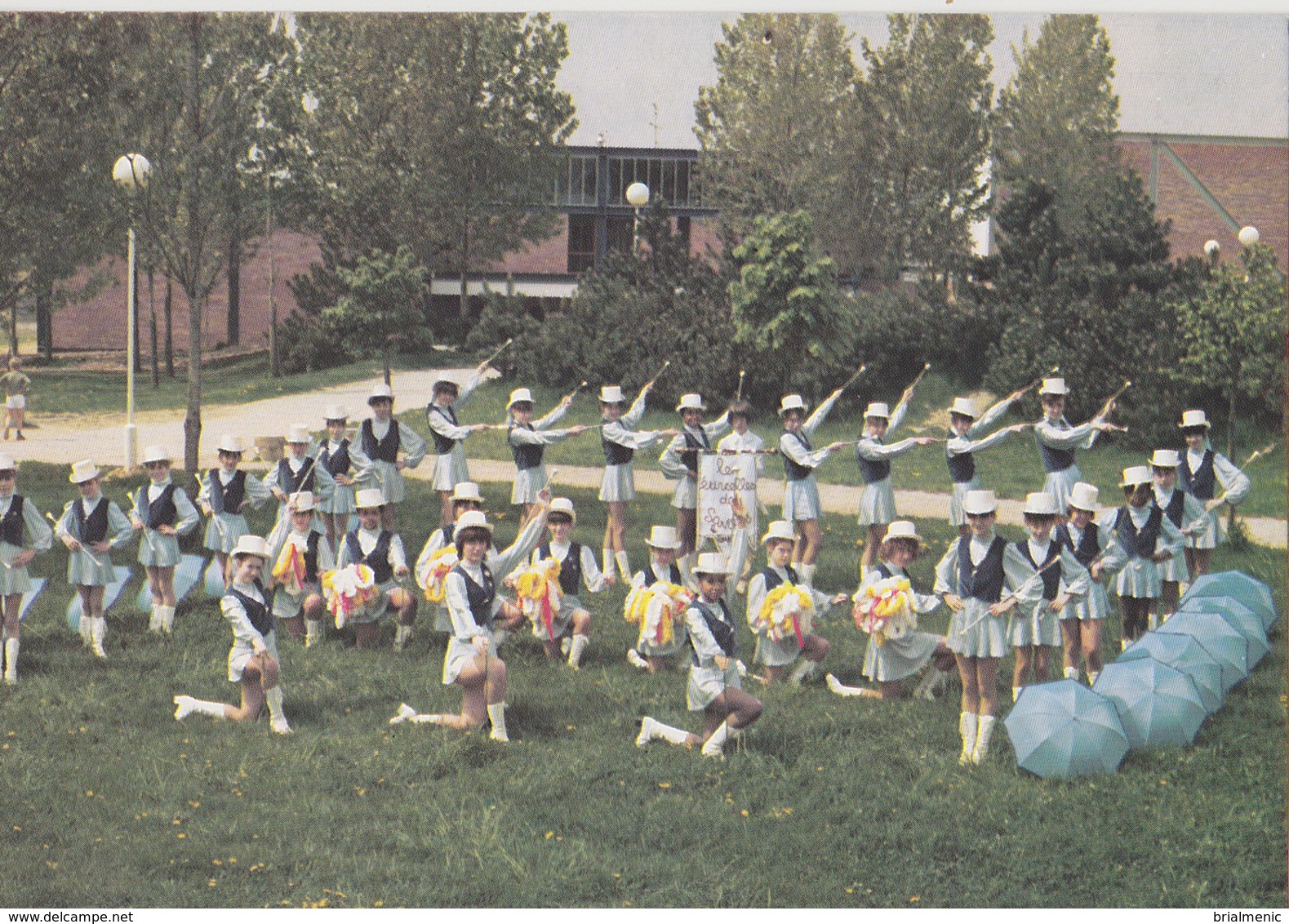 Majorettes " Les Etincelles De SAVIGNY ( 77 ) - Autres & Non Classés