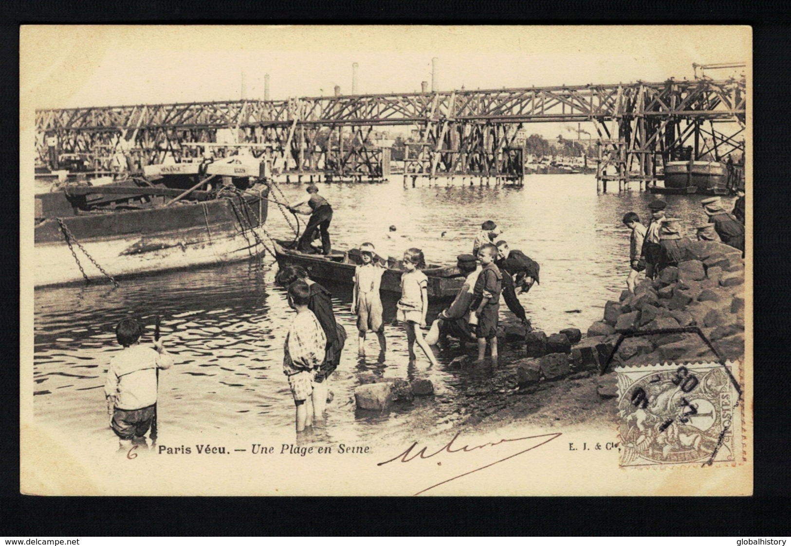 DE1574 - PARIS - CHILDEREN PLAY AT RIVER BEACH - UNE PLAGE EN SEINE - La Seine Et Ses Bords