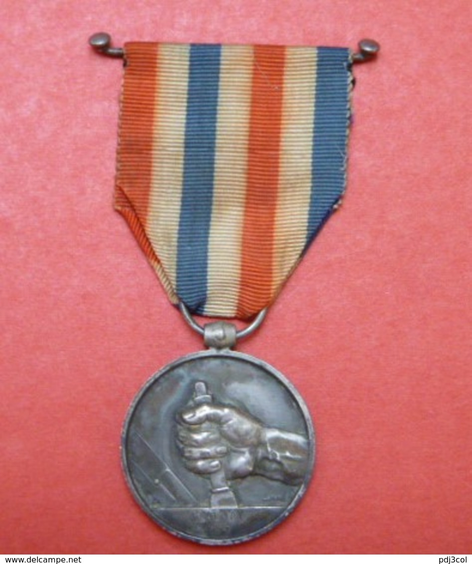 Médaille Des Cheminots - Ch Favre-Bertin - 1942 - Nominative : A. Launay - France