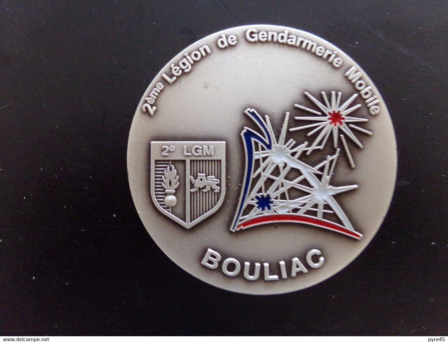 Medaille En Bronze 2 ° Legion De Gendarmerie Mobile Bouliac Dia 6,5 Cm 157 Gr Avec Sa Boite - Police & Gendarmerie