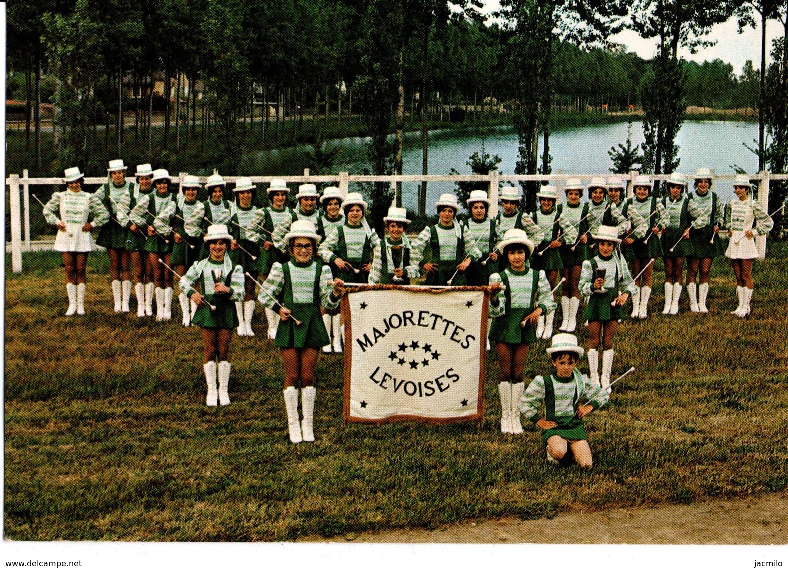 MAJORETTES DE LEVES. Sté Fondée En 1967. Prix D'honneur Au Festival De Groslay Mai 1976. Voir Scan. - Lèves