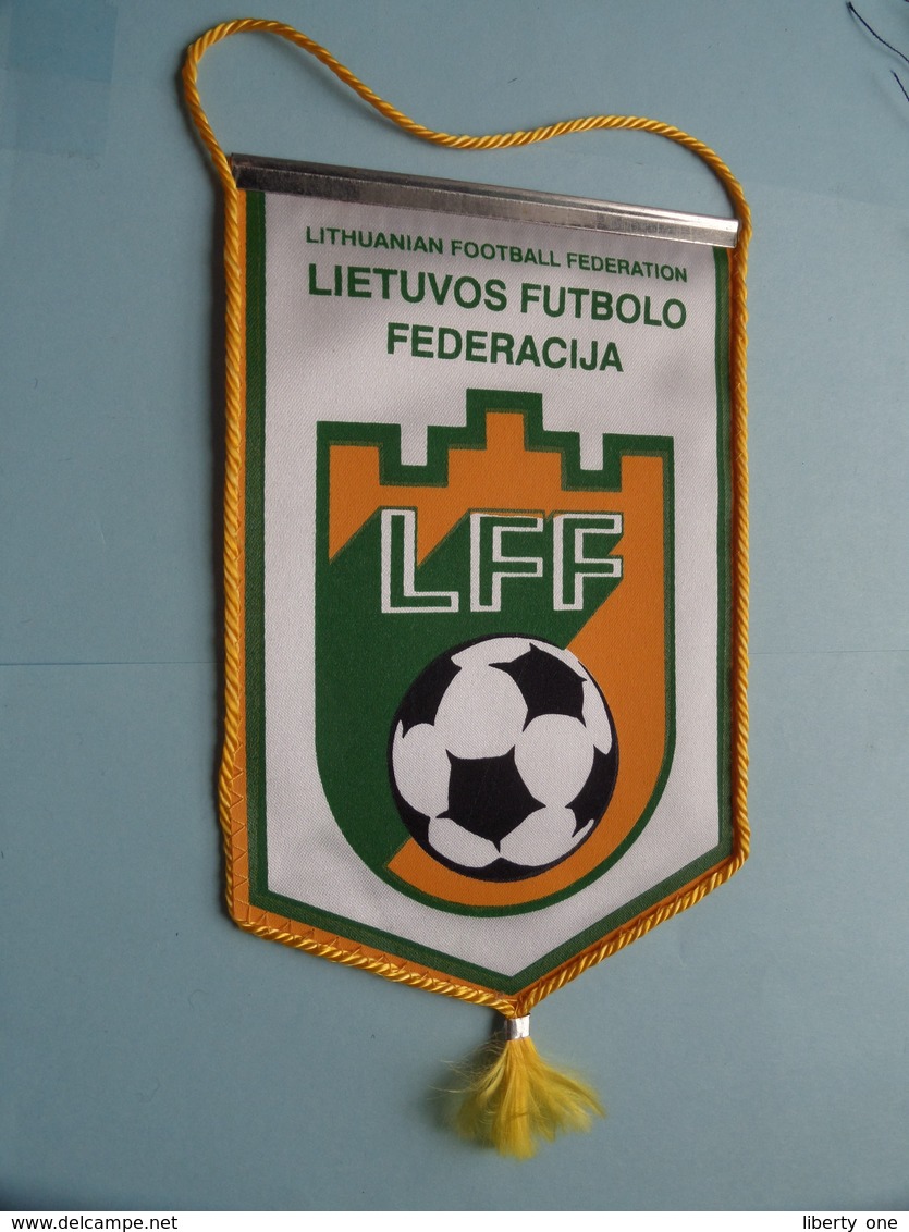 LIETUVOS FUTBOLO FEDERACIJA ( LFF ) Lithuanian Football Federation ( Zie Foto's ) Wimpel - Pennant ! - Andere & Zonder Classificatie
