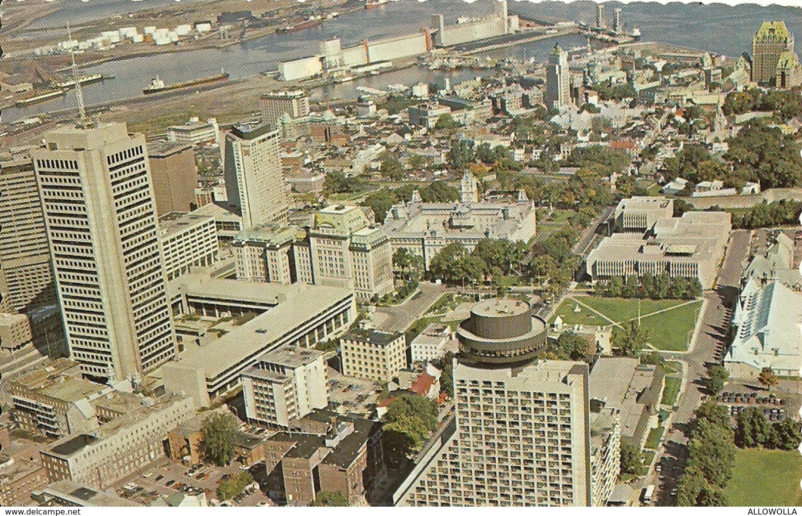 1063 " VISTA AEREA DI QUEBEC-PETROLIERE ANCORATE AI MOLI DEL PORTO " CARTOLINA POSTALE ORIGINALE SPEDITA - Altri & Non Classificati