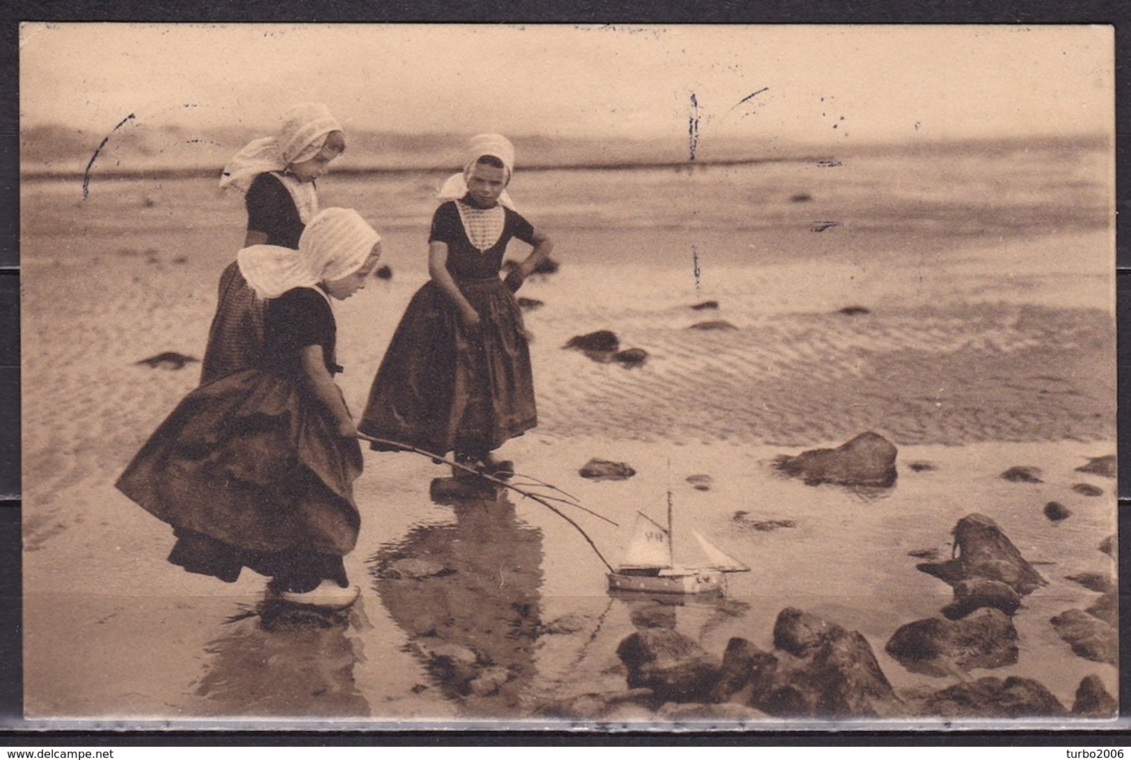 1910 Zeeland Klederdracht Walcheren Strandgezicht (Zoutelande ?) Z/W Met NVPH 60 Van Scheveningen Gelopen Naar Duitsland - Andere & Zonder Classificatie