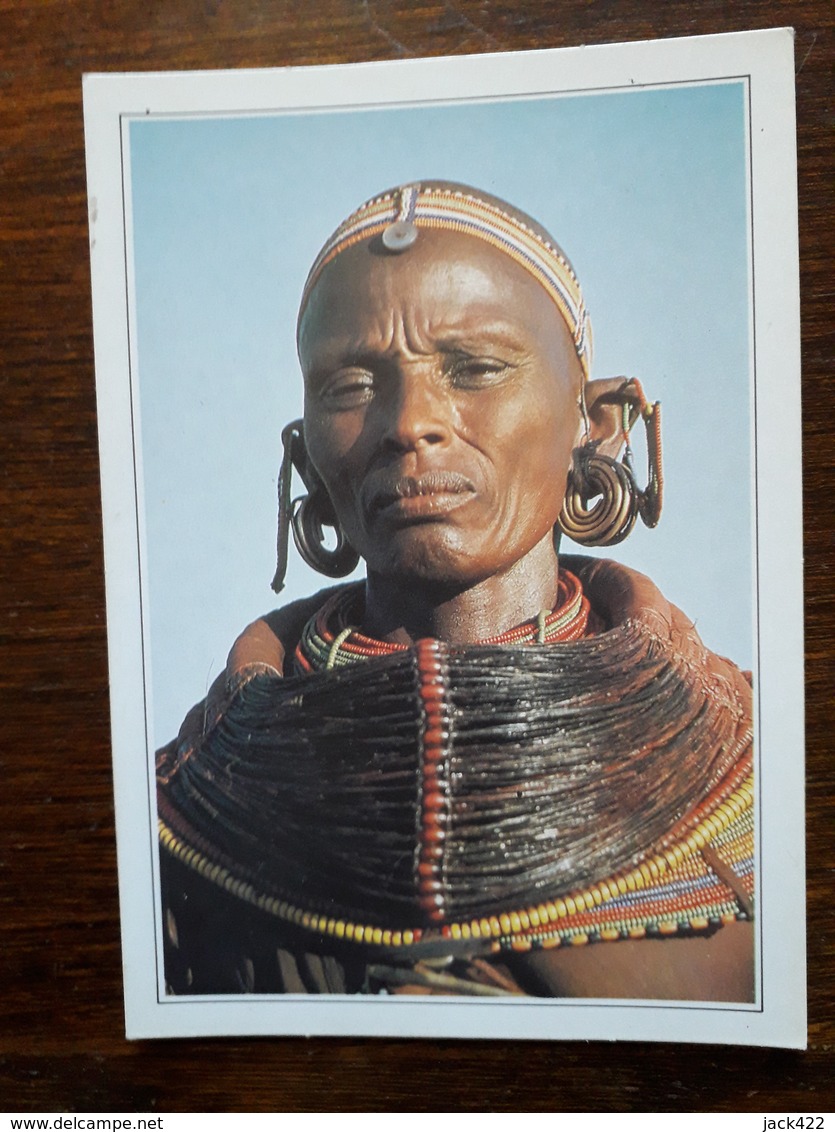L10/284 Kenya. Femme Samburu - Kenya