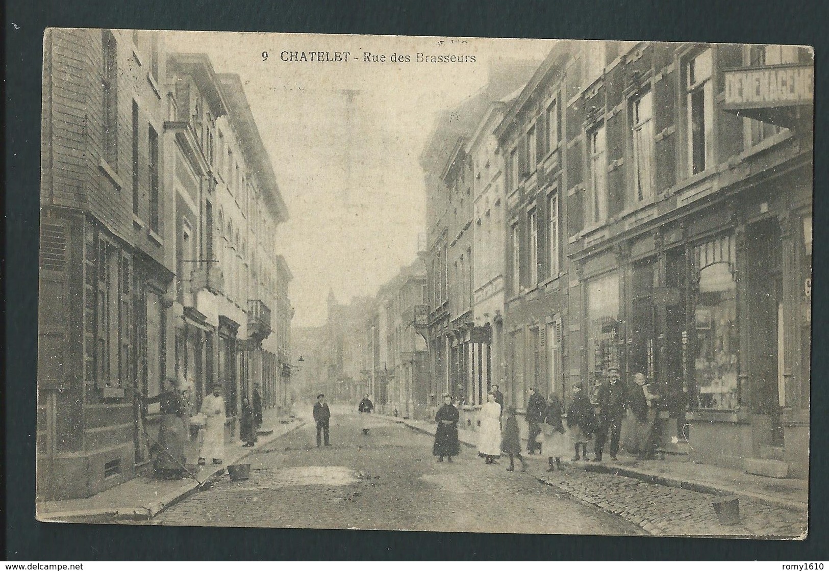 Chatelet. Rue Des Brasseurs. 3 Scans. - Châtelet