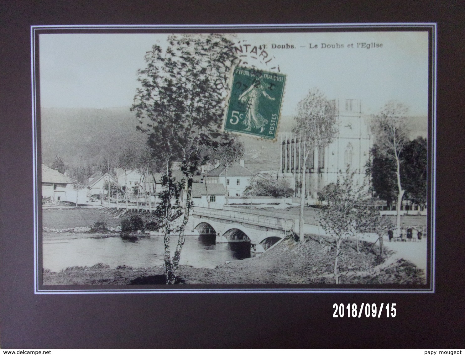 Doubs - Doubs Et L'église - Retirage Photographique 24 X 16 Cm - Plaatsen