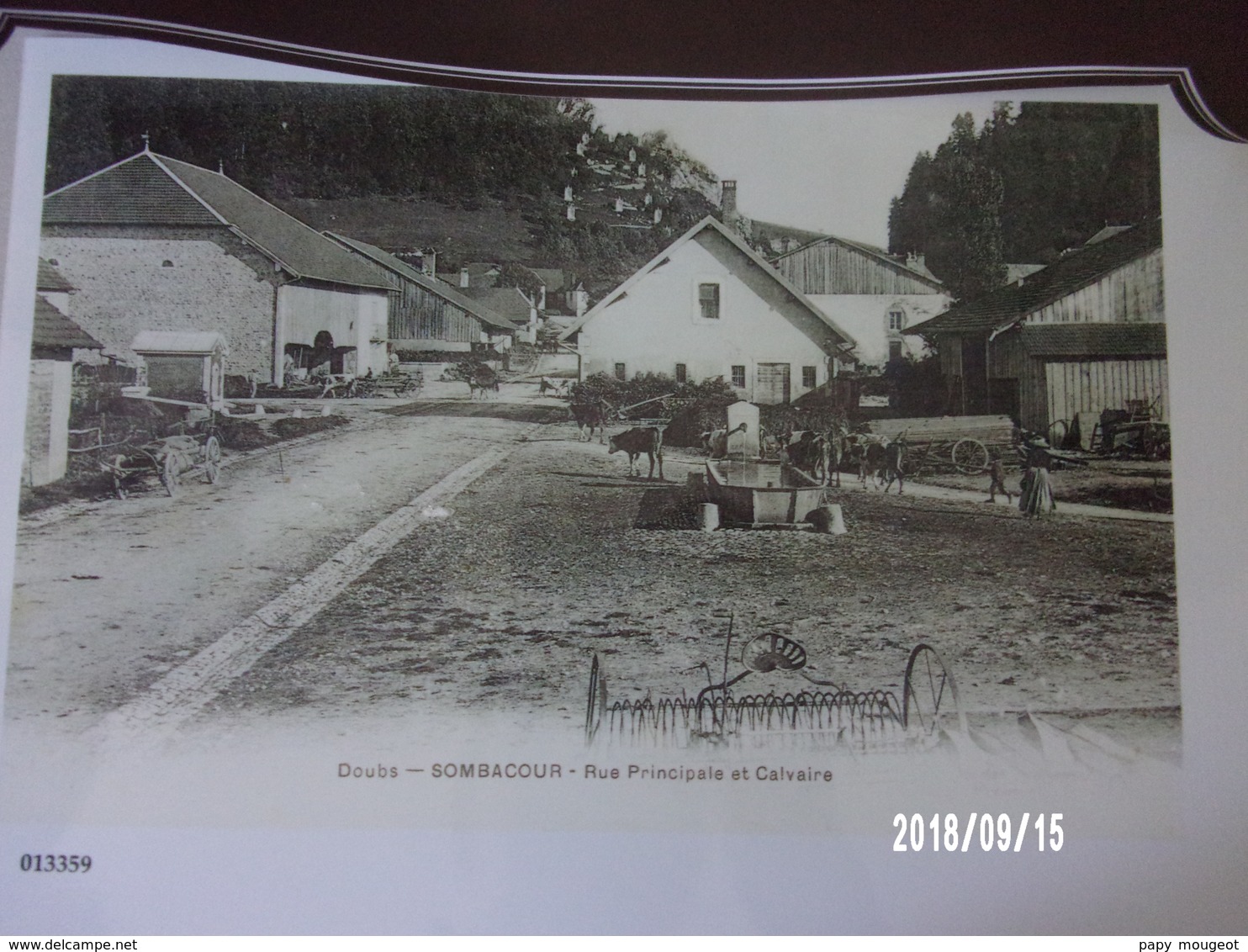 Sombacour - Rue Principale Et Calvaire - Retirage Photographique 24 X16 Cm - Lieux