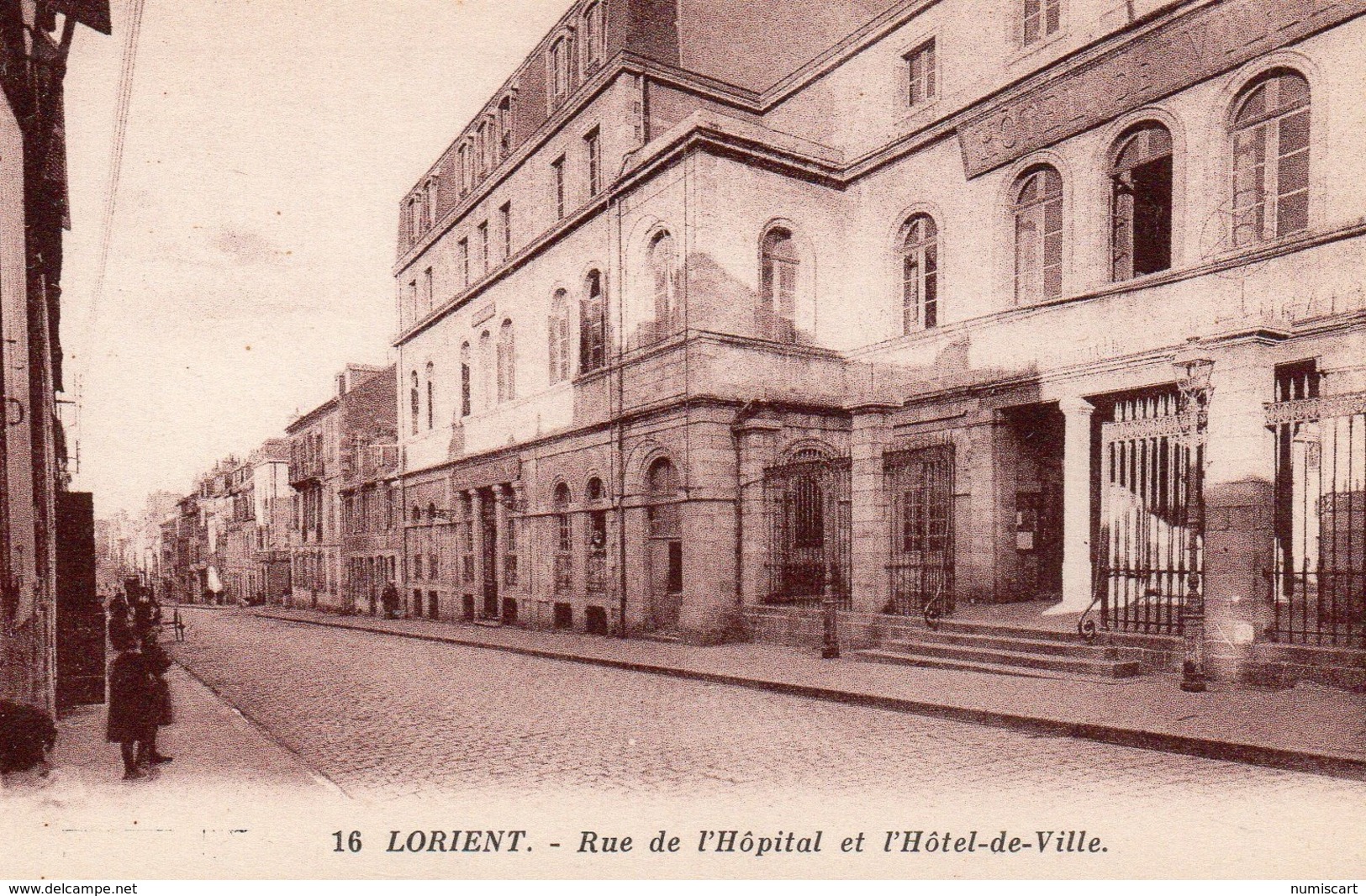 Lorient Animée L'Hôtel De Ville Rue De L'Hôpital - Lorient