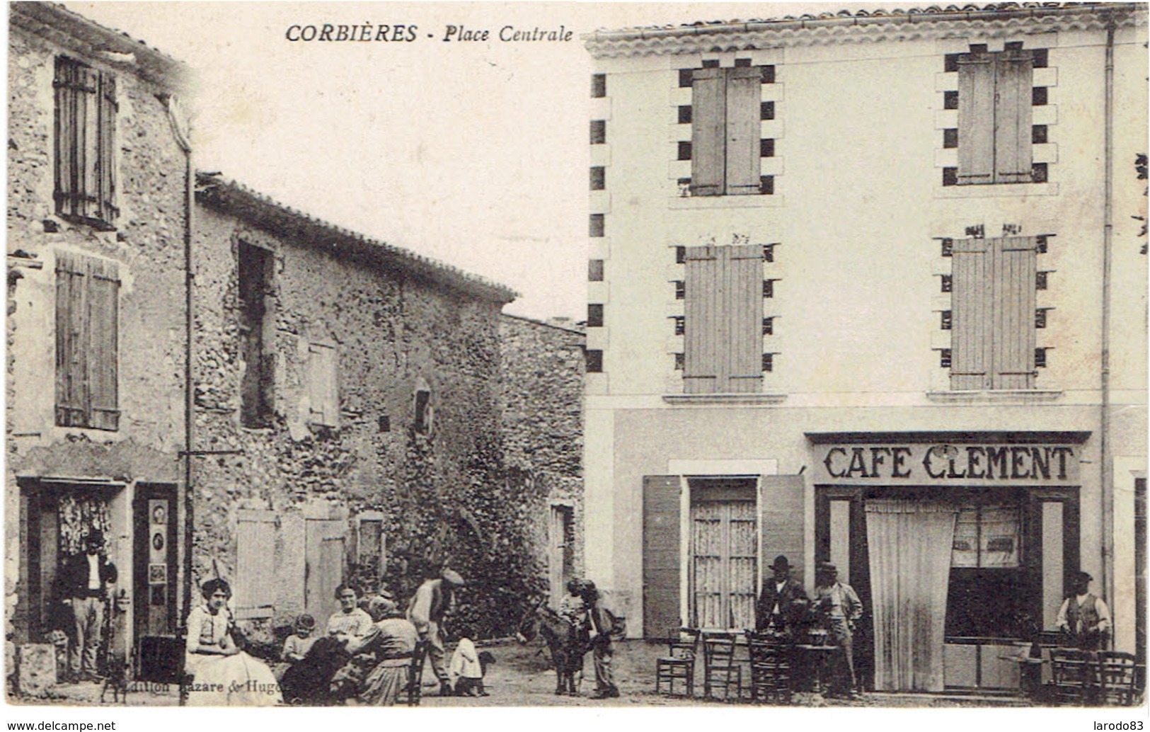 04 CORBIERES  Place Centrale, Café Clement - Autres & Non Classés